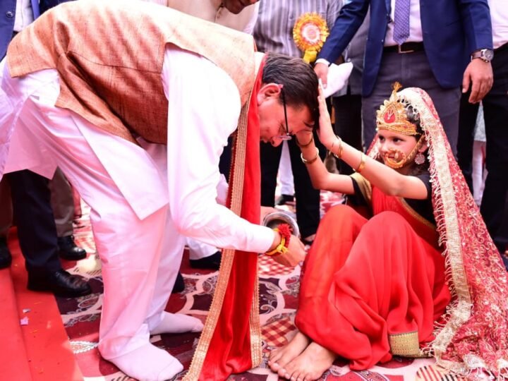 मुख्यमंत्री  ने सामूहिक कन्या पूजन कार्यक्रम में किया प्रतिभाग