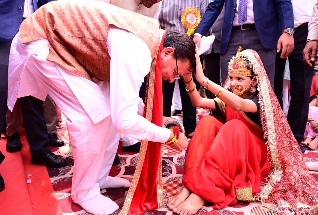 मुख्यमंत्री  ने सामूहिक कन्या पूजन कार्यक्रम में किया प्रतिभाग