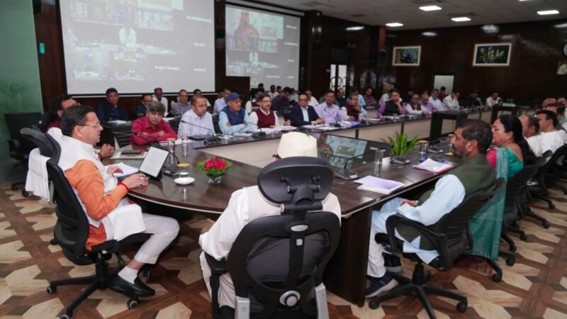 मुख्यमंत्री ने की पांच विधानसभाओं के लिए की गई घोषणाओं की समीक्षा