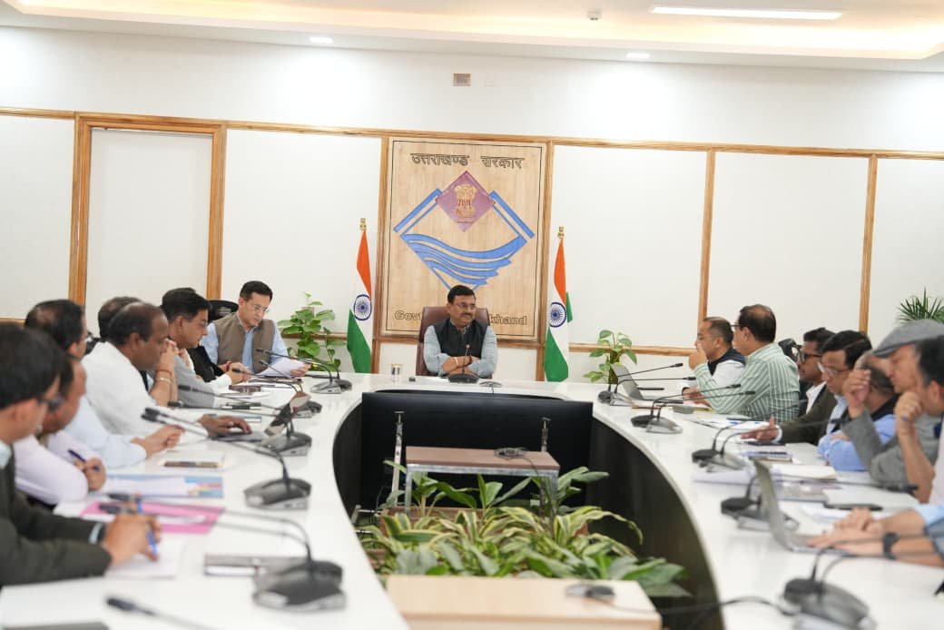 मुख्य सचिव ने ली चारधाम यात्रा की तैयारियों को लेकर बैठक, सम्बन्धित विभागों से ली अद्यतन स्थिति की जानकारी