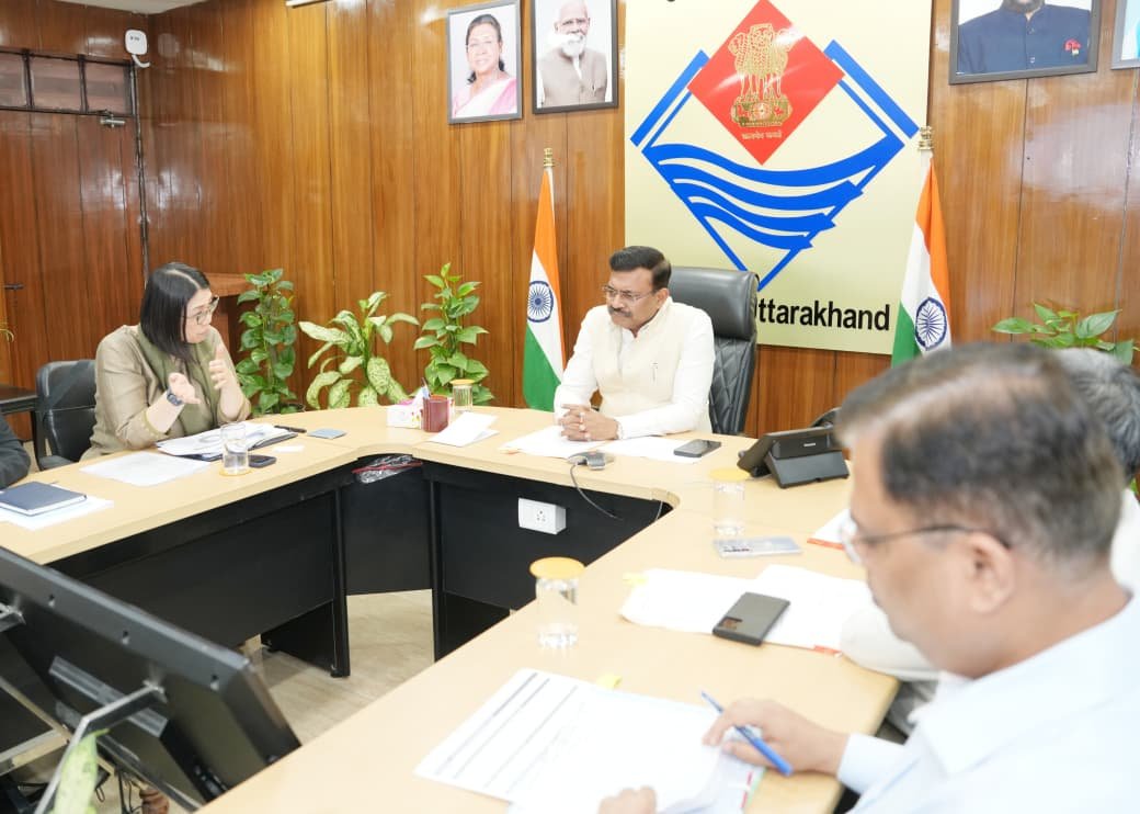 महत्वपूर्ण प्रोजेक्ट्स का प्रस्तुतीकरण करें विभाग: मुख्य सचिव