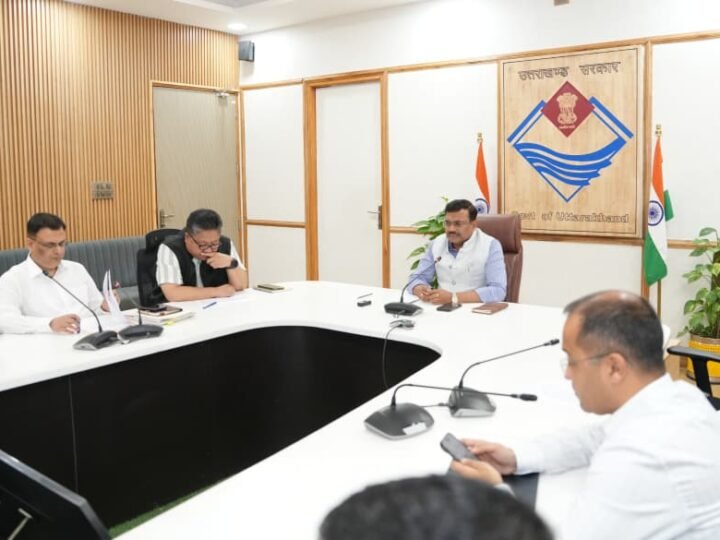 अप्रैल माह तक अनिवार्य रूप से आयोजित की जांय जिला योजना समितियों की बैठकें: मुख्य सचिव