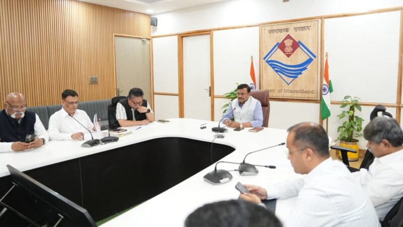 अप्रैल माह तक अनिवार्य रूप से आयोजित की जांय जिला योजना समितियों की बैठकें: मुख्य सचिव