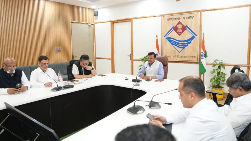 अप्रैल माह तक अनिवार्य रूप से आयोजित की जांय जिला योजना समितियों की बैठकें: मुख्य सचिव