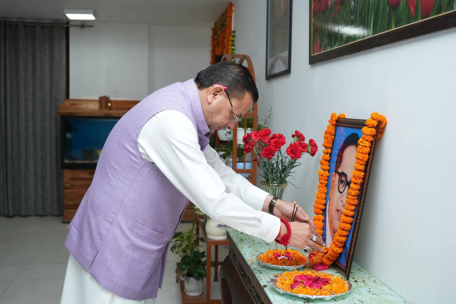 सीएम धामी ने किया बाबा साहेब भीमराव अंबेडकर की जयंती पर पुष्प अर्पित कर भावपूर्ण स्मरण