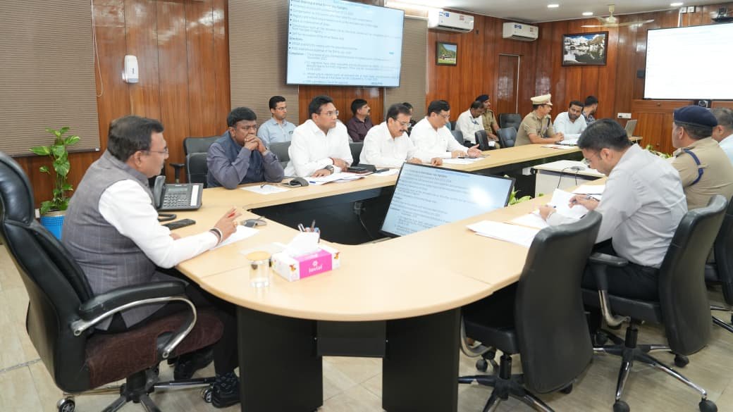 यातायात संतुलन को लेकर मुख्य सचिव ने ली मोबिलिटी प्लान की बैठक