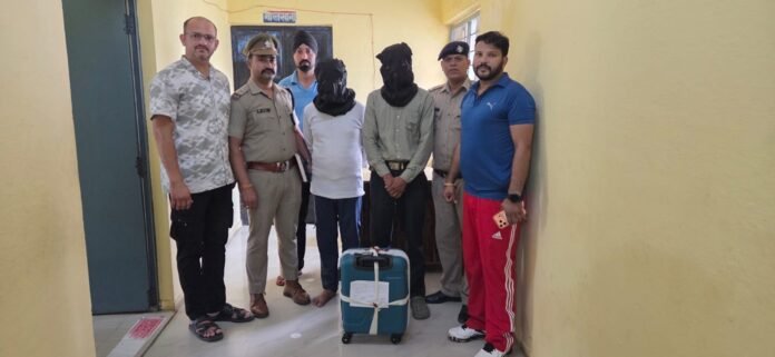 अवैध ड्रग्स के साथ दो शातिर तस्कर गिरफ्तार, पांच किलो दो सौ ग्राम चरस बरामद