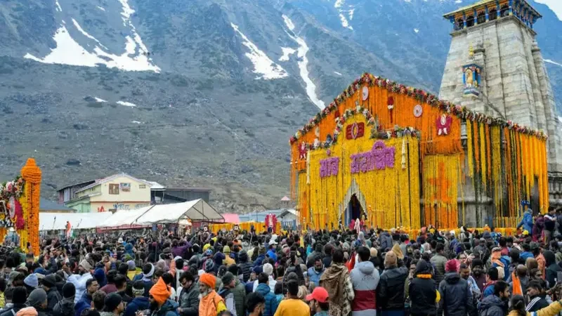 कपाट खुलने के साथ ही चारधाम यात्रा ने पकड़ी रफ्तार
