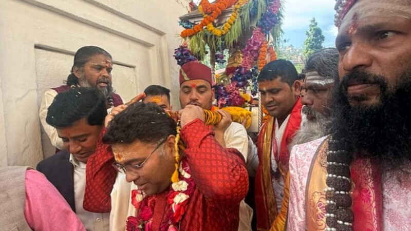 श्री ओंकारेश्वर मंदिर से धाम के लिए रवाना हुई बाबा केदार की पंचमुखी उत्सव डोली