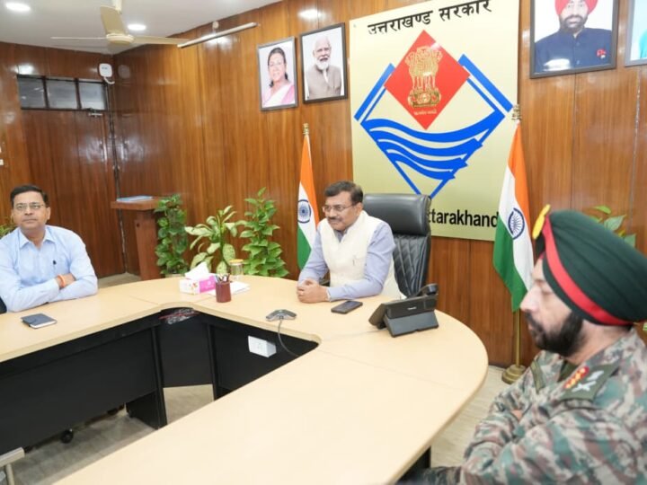 यात्रा मार्गों पर मानसून सीजन से पहले कराया जाए भूस्खलन सम्भावित क्षेत्रों का ट्रीटमेंट कार्य: सीएस