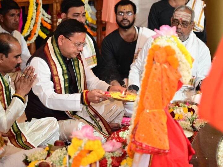 डोल आश्रम में मुख्यमंत्री ने श्री पीठम स्थापना महोत्सव में किया प्रतिभाग, 1100 कन्याओं का पूजन व माँ राजेश्वरी का अभिषेक