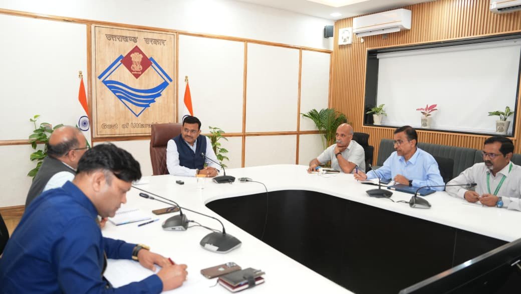 ग्लेशियर झीलों की प्रभावी निगरानी जरूरी, जल्द शुरू हो उपकरण लगाए जाने का कार्य: मुख्य सचिव
