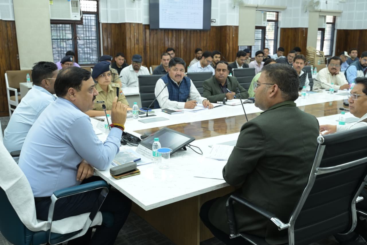 आयुक्त गढ़वाल एवं आईजी गढ़वाल द्वारा की गई श्री केदारनाथ यात्रा व्यवस्थाओं की व्यापक समीक्षा, अधिकारियों को दिए आवश्यक दिशा-निर्देश