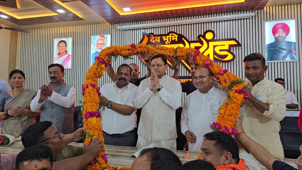 पंचायत जनप्रतिनिधियों से सीएम धामी ने किया जन संवाद