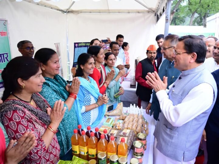 खेत बचाओ अभियान को जनांदोलन बनाने का आह्वान, किसानों ने लिया मिट्टी और कृषि संरक्षण का संकल्प