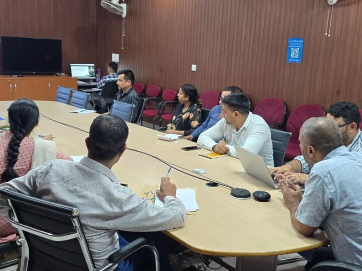 जिले में ई-ऑफिस प्रणाली को प्रभावी बनाने हेतु प्रशिक्षण कार्यक्रम आयोजित, अधिकारियों एवं कर्मचारियों को दिया गया व्यवहारिक प्रशिक्षण