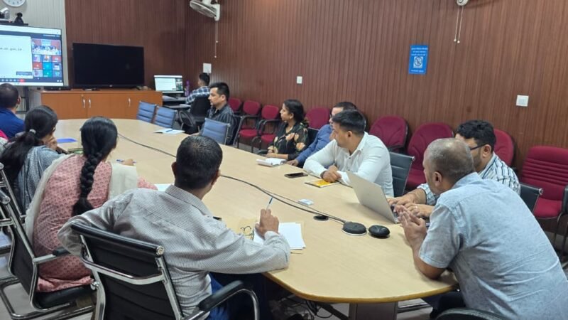 जिले में ई-ऑफिस प्रणाली को प्रभावी बनाने हेतु प्रशिक्षण कार्यक्रम आयोजित,अधिकारियों एवं कर्मचारियों को दिया गया व्यवहारिक प्रशिक्षण