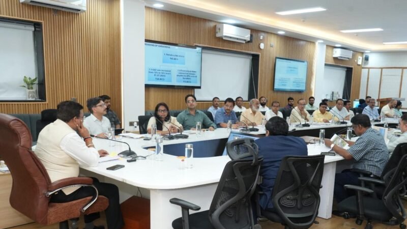 मुख्य सचिव की अध्यक्षता में व्यय वित्त समिति की बैठक संपन्न, विभिन्न विभागों के प्रस्तावों को स्वीकृति