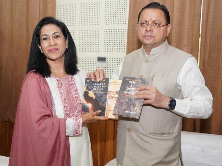 डॉ. योजना साह जैन ने की मुख्यमंत्री धामी से शिष्टाचार भेंट