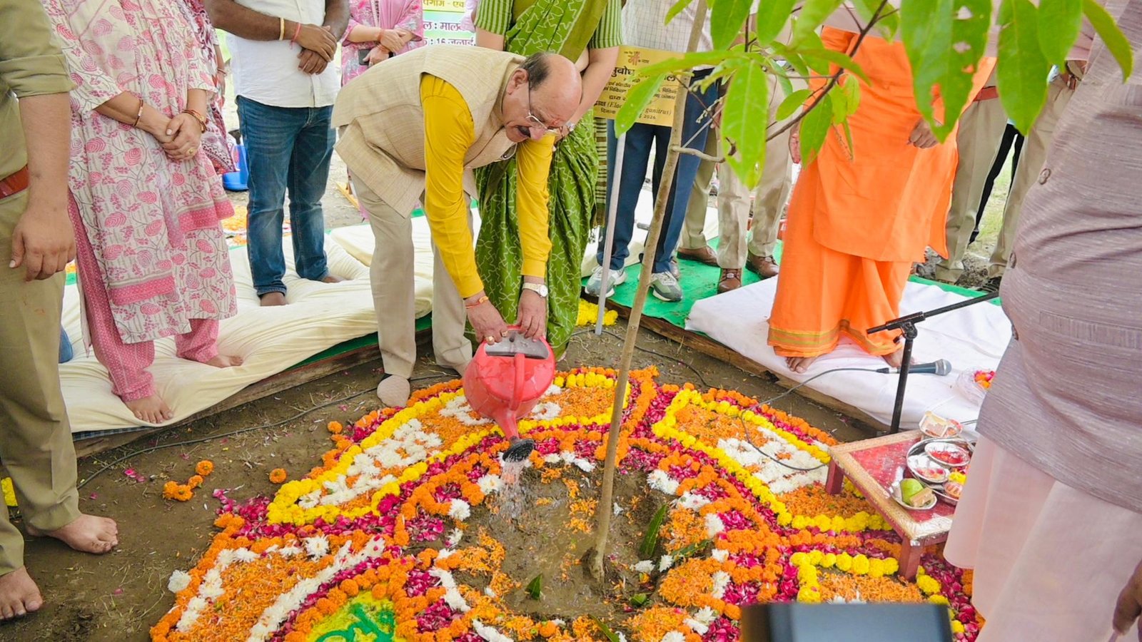 “हर गाँव का यही पैगाम, एक पेड़ माँ के नाम”: हरेला पर्व पर मालदेवता में हुआ भव्य वृक्षारोपण अभियान