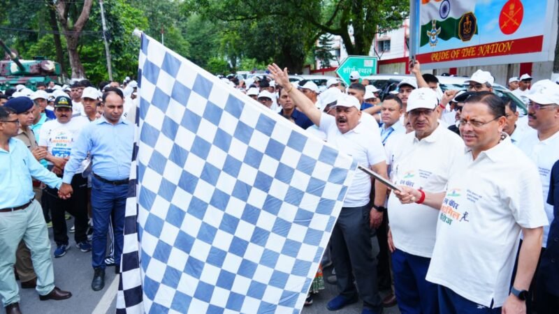 मुख्यमंत्री ने ‘रन फॉर कारगिल हीरोज’ मैराथॉन को दिखायी हरी झंडी