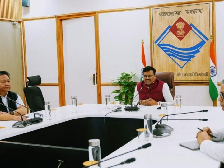 जनपदों के लंबित प्रकरणों के निस्तारण में तेजी लाएं विभागः मुख्य सचिव